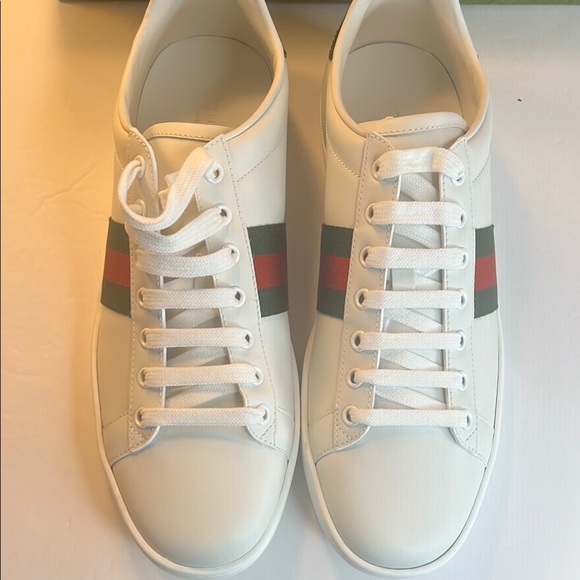 NWT Gucci White Sneakers Luxurious Leather WITH ICONIC WEB DETAIL Design Sz 40.5 - Picture 8 of 13